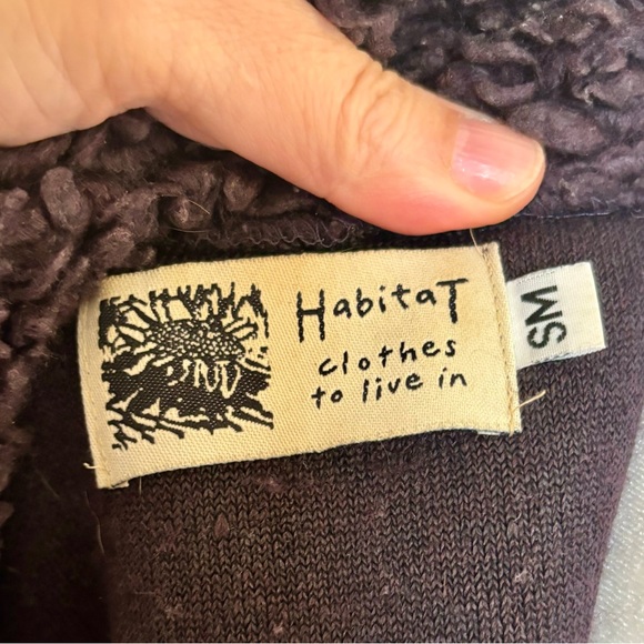 Women’s shag vest by Habitat in plum/purple. Size small. - Picture 5 of 6